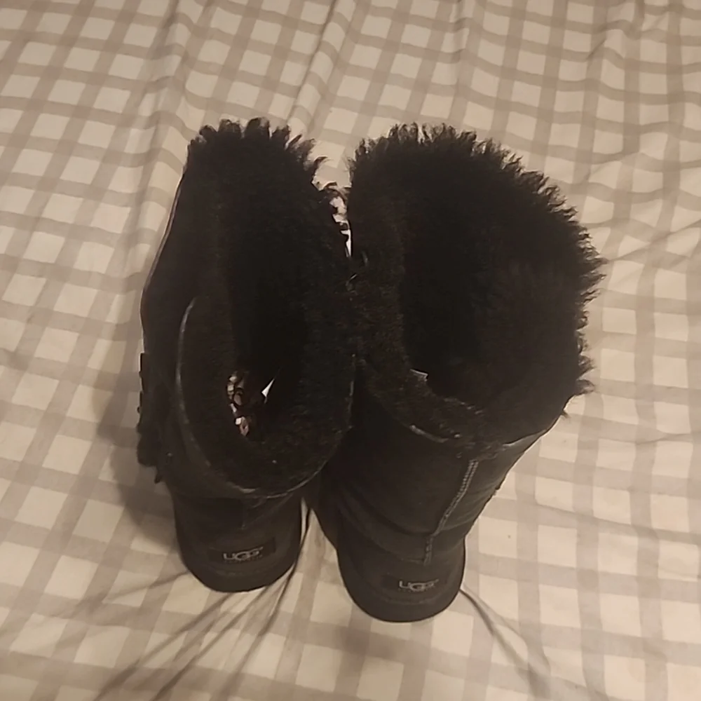 UGG Kids‎ Black Cozy Boots